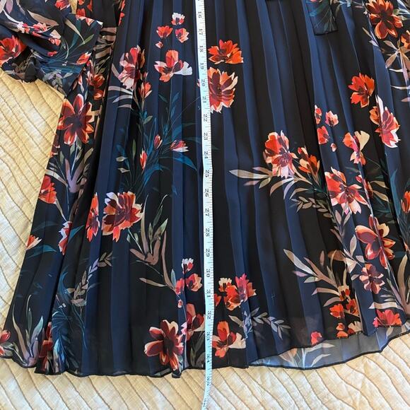 MOLLY BRACKEN Pleated Long Sleeve Black Floral Dress Sz L - Picture 7 of 8